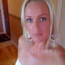 Kinky Deni from Saguenay, Quebec seeks BDSM enthusiasts for wild adventures